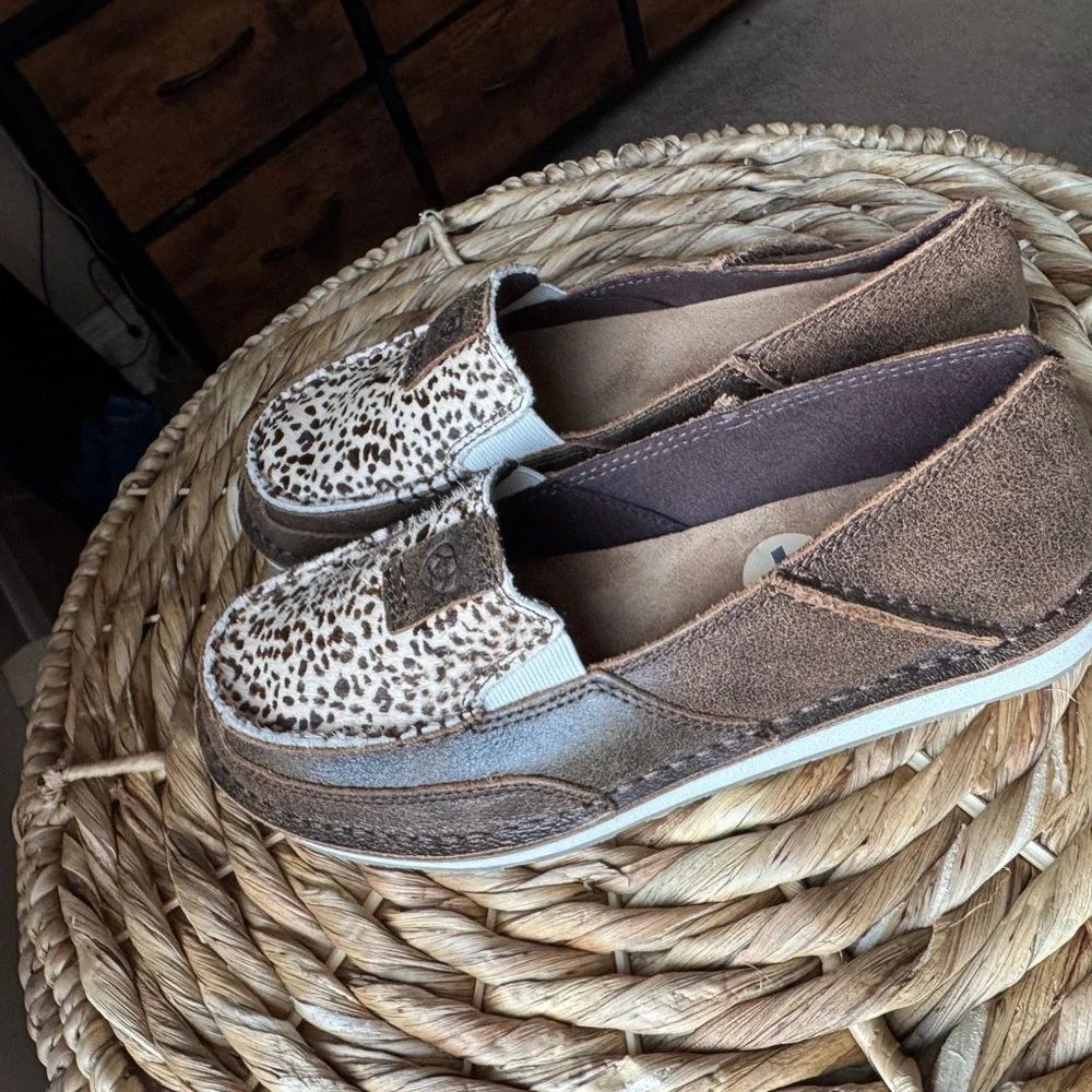 Leopard Print Slip-On Loafers - Picture 3 of 3